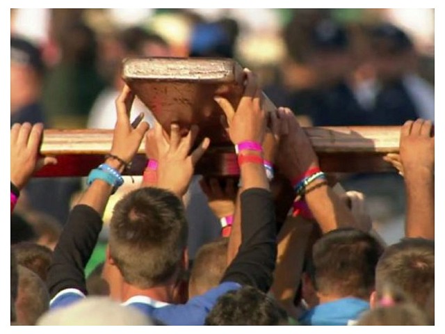 Portate nel mondo la Croce di Cristo, Via Crucis quaresimale