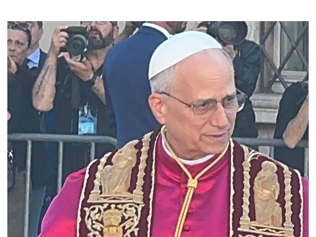 Papa Leone XIV: Per voi e con voi, sono romano